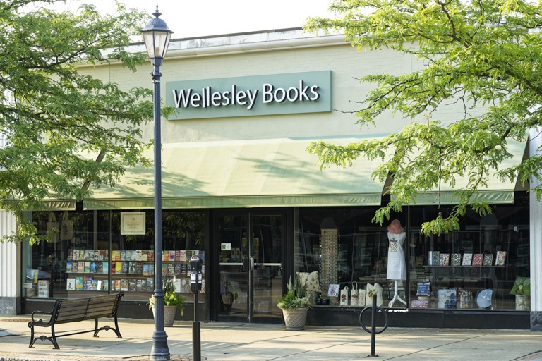 Storefront image of Wellesley Books